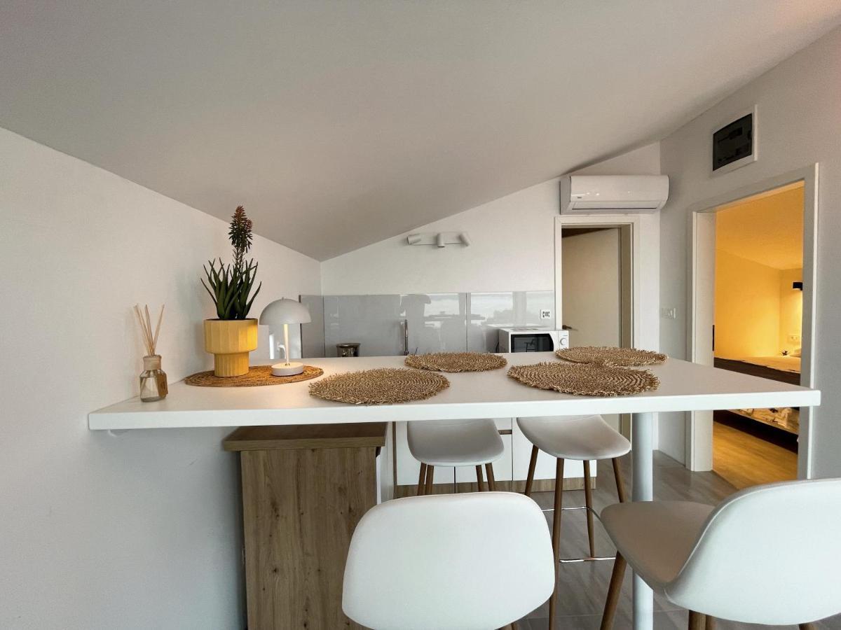 Apartment Seagreen Retreat Peruški エクステリア 写真