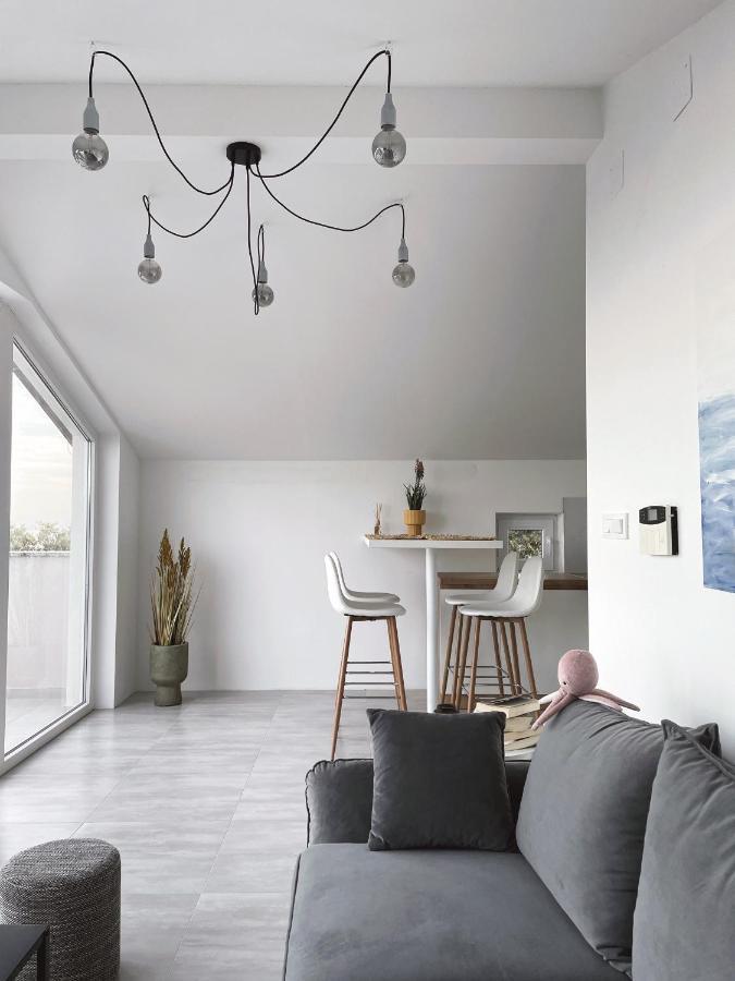 Apartment Seagreen Retreat Peruški エクステリア 写真